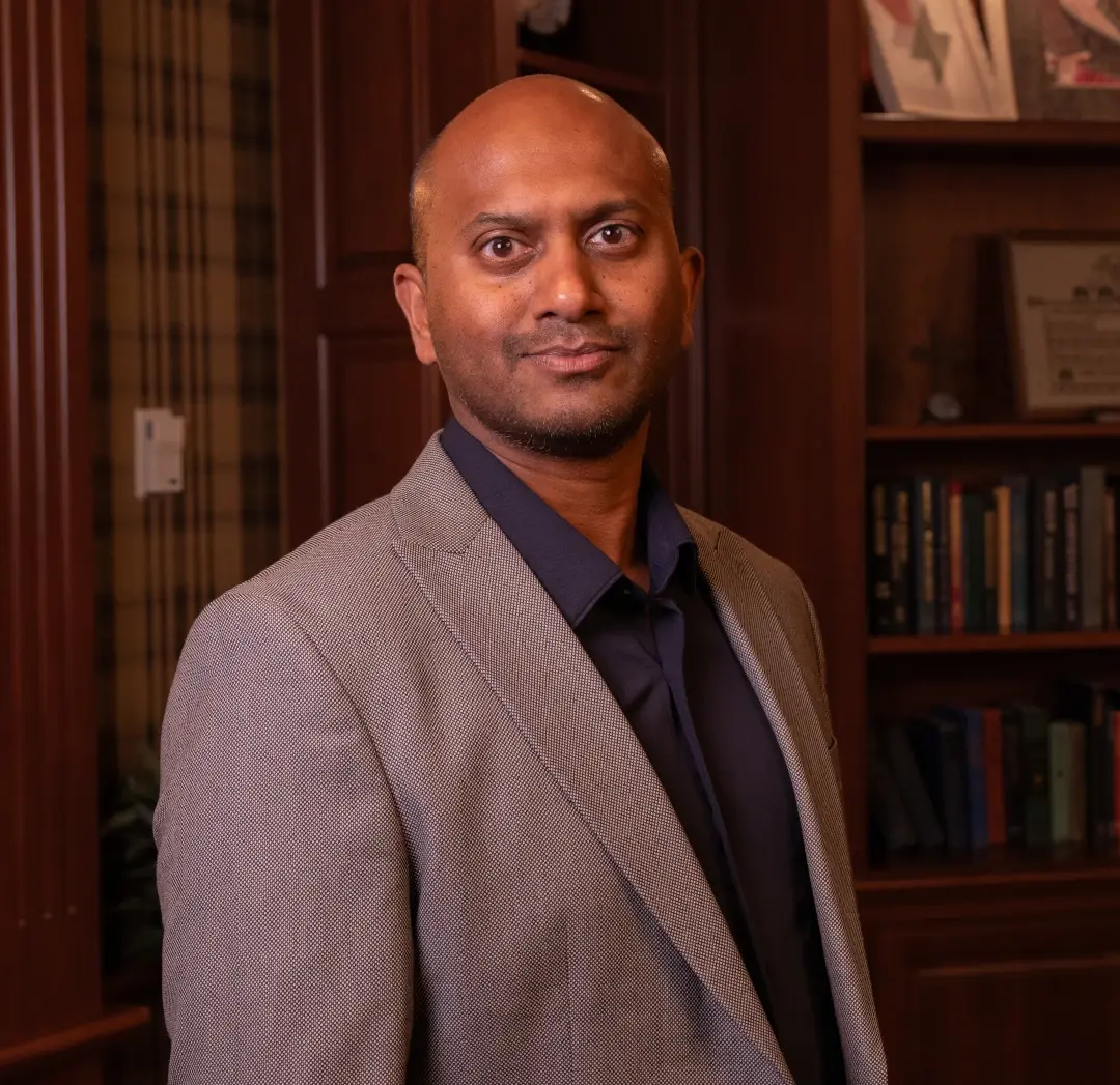 AJ Munian headshot