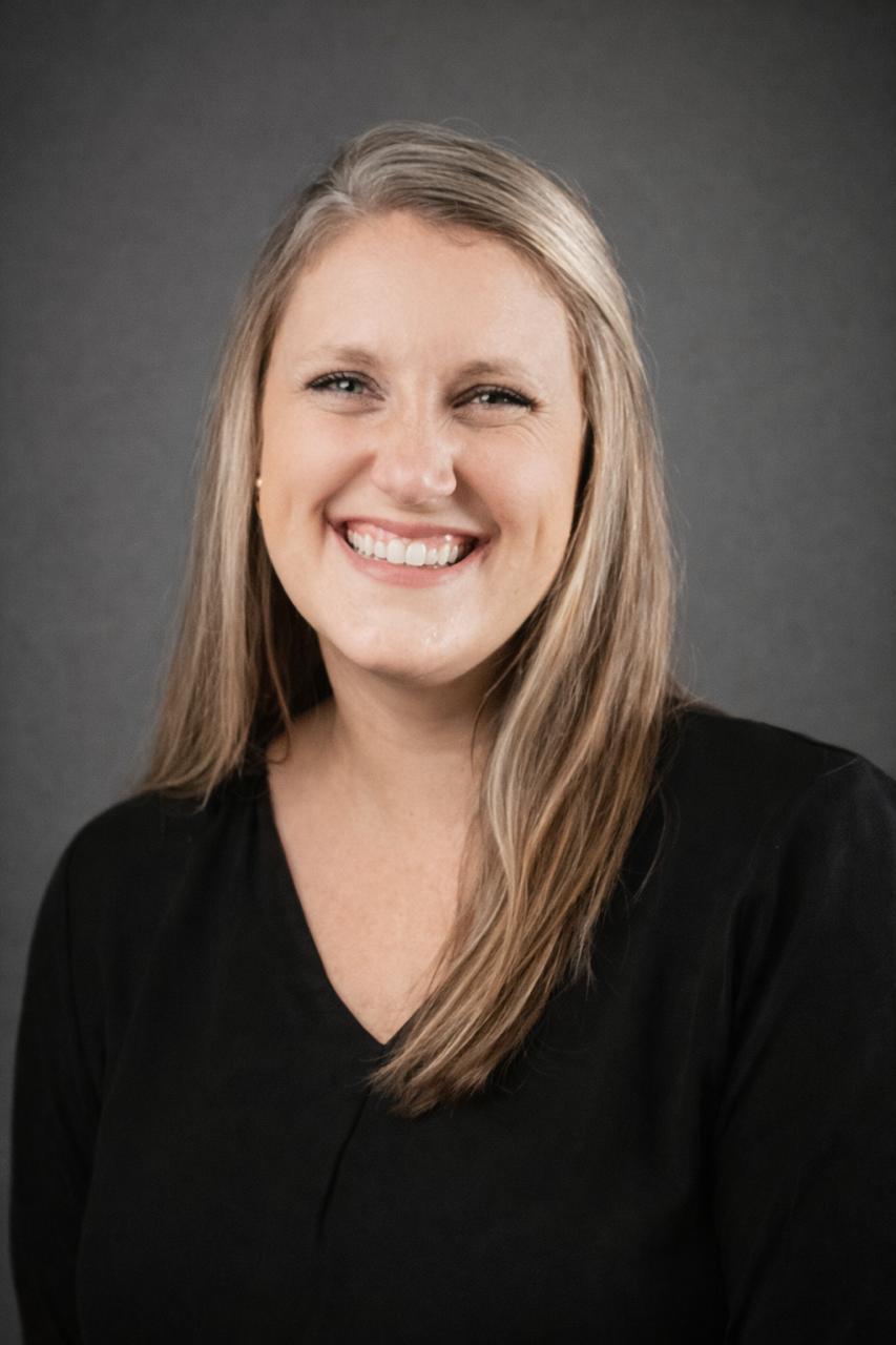 kaylee howard headshot