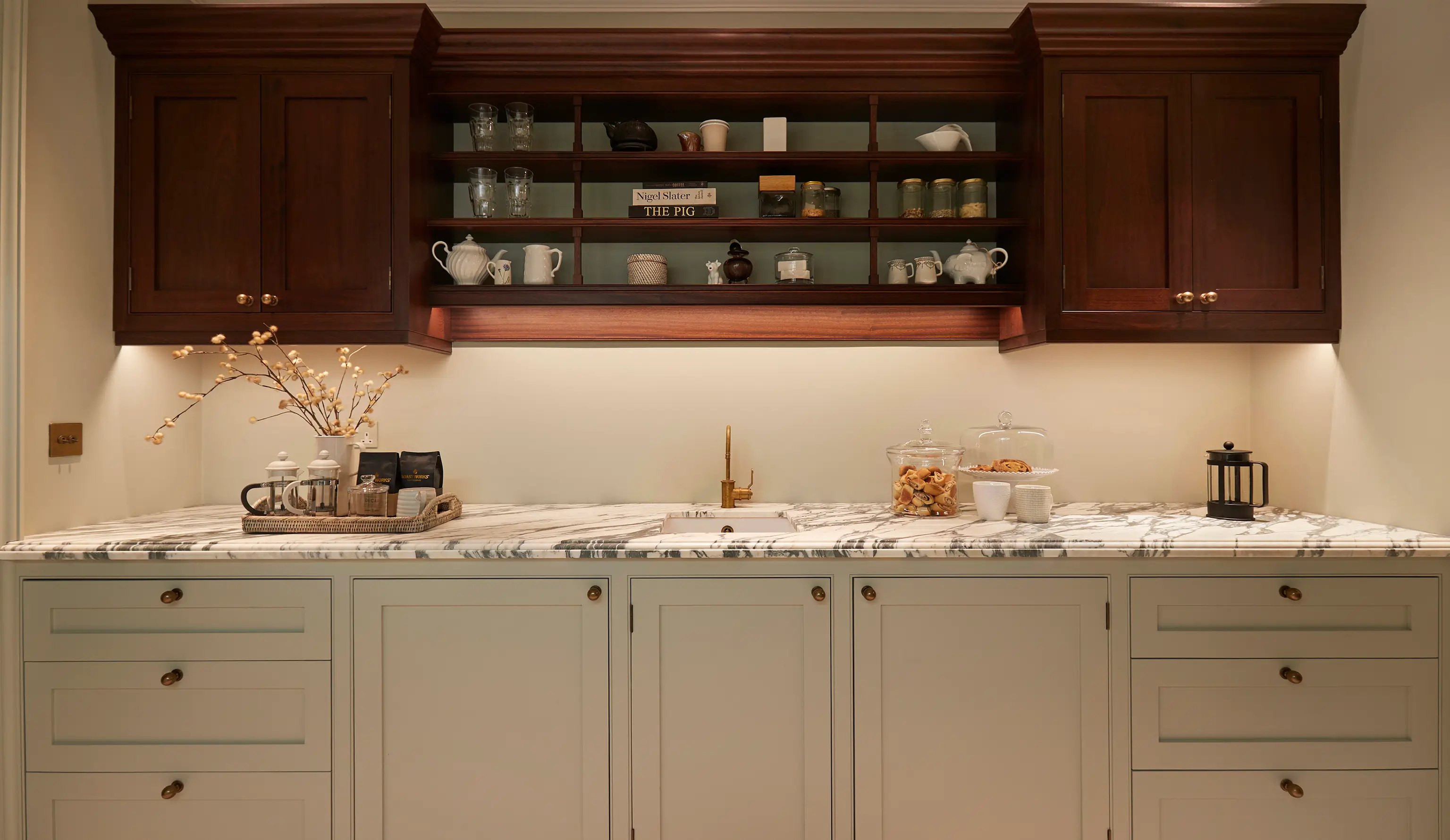 Kitchen cabinet design and installation Hampshire for bespoke high-end kitchens