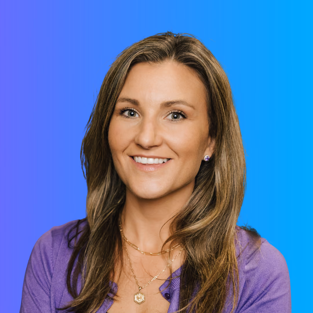 Amanda Kubista - Gradient 1.png
