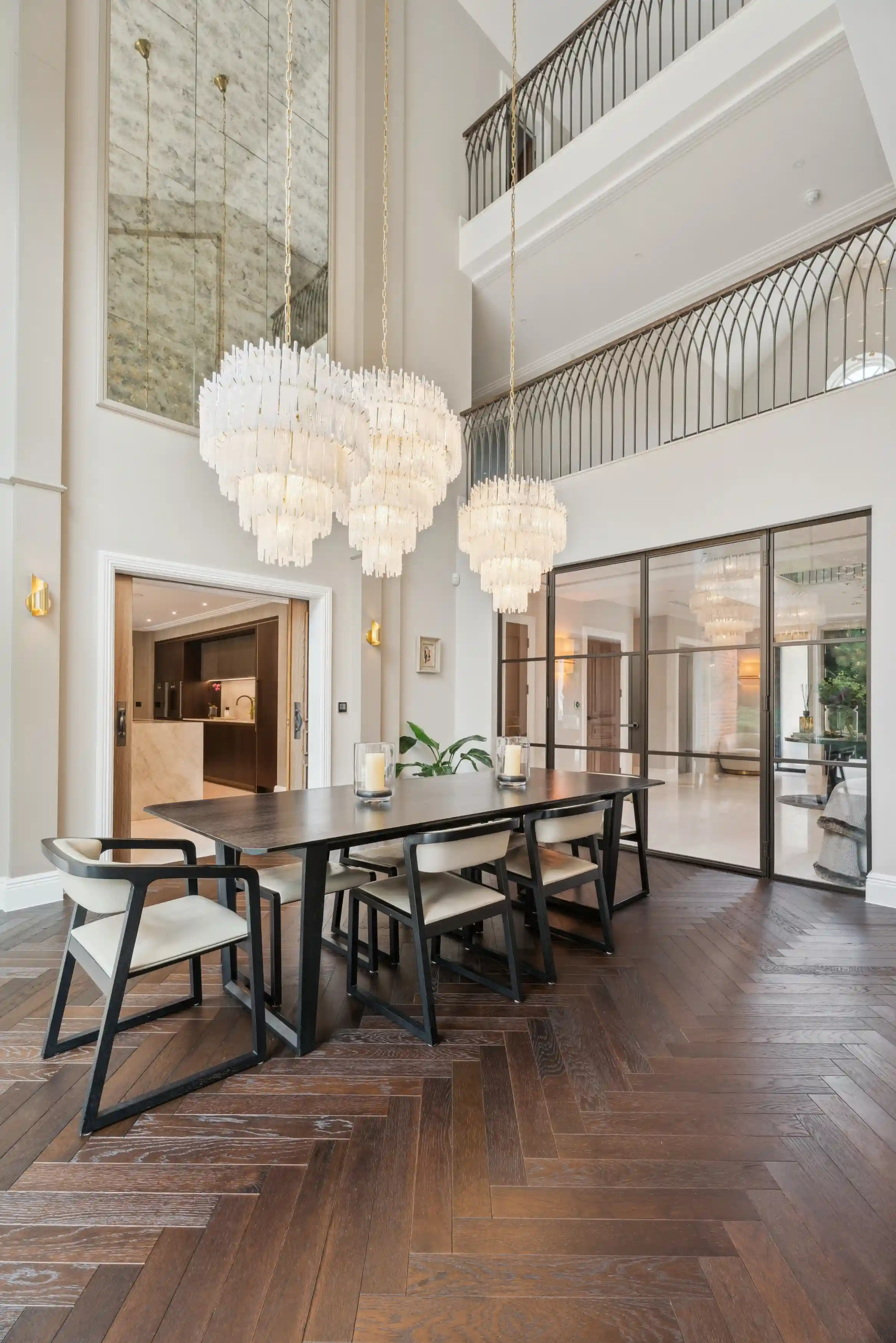 20 Hill Waye interior