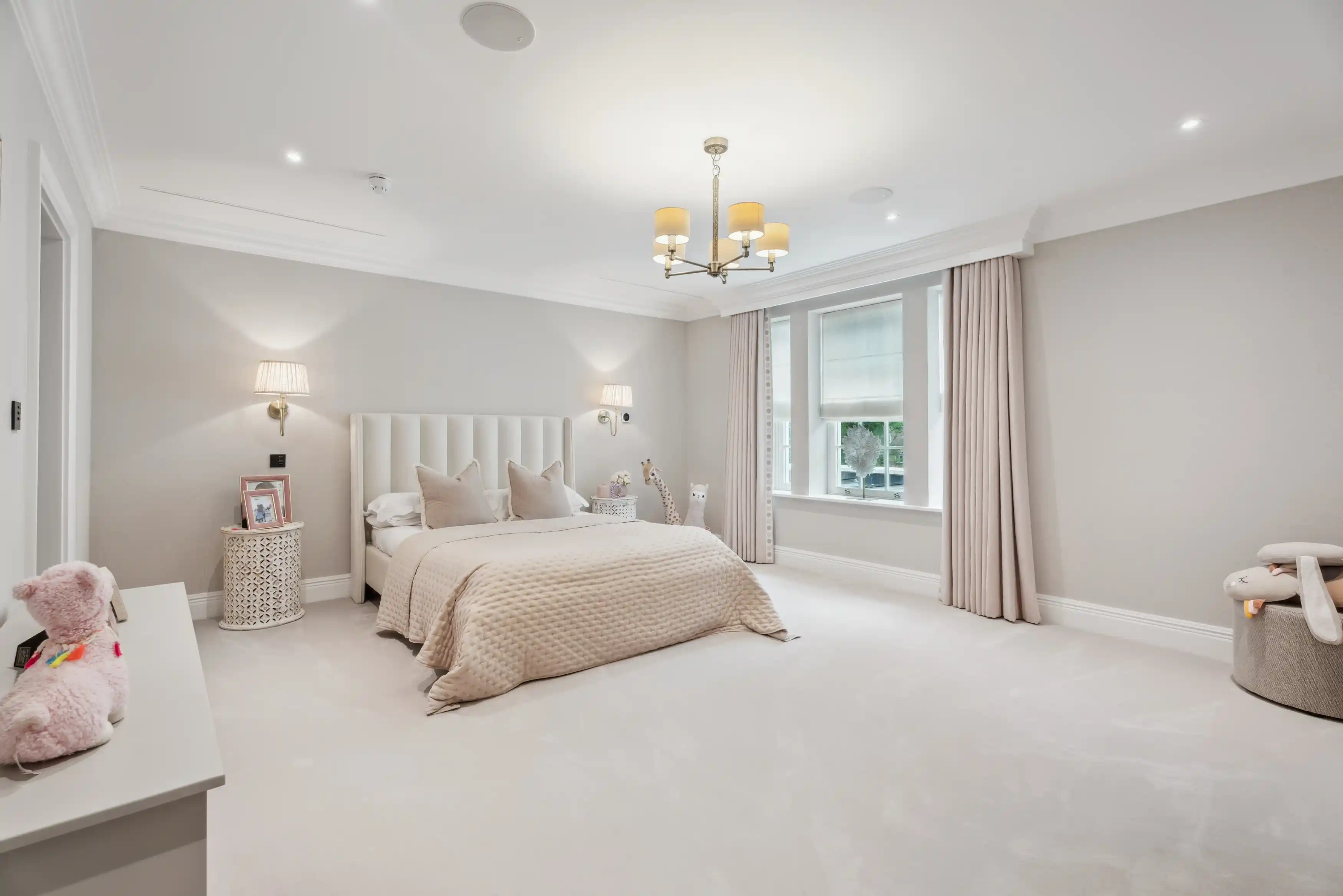 20 Hill Waye interior