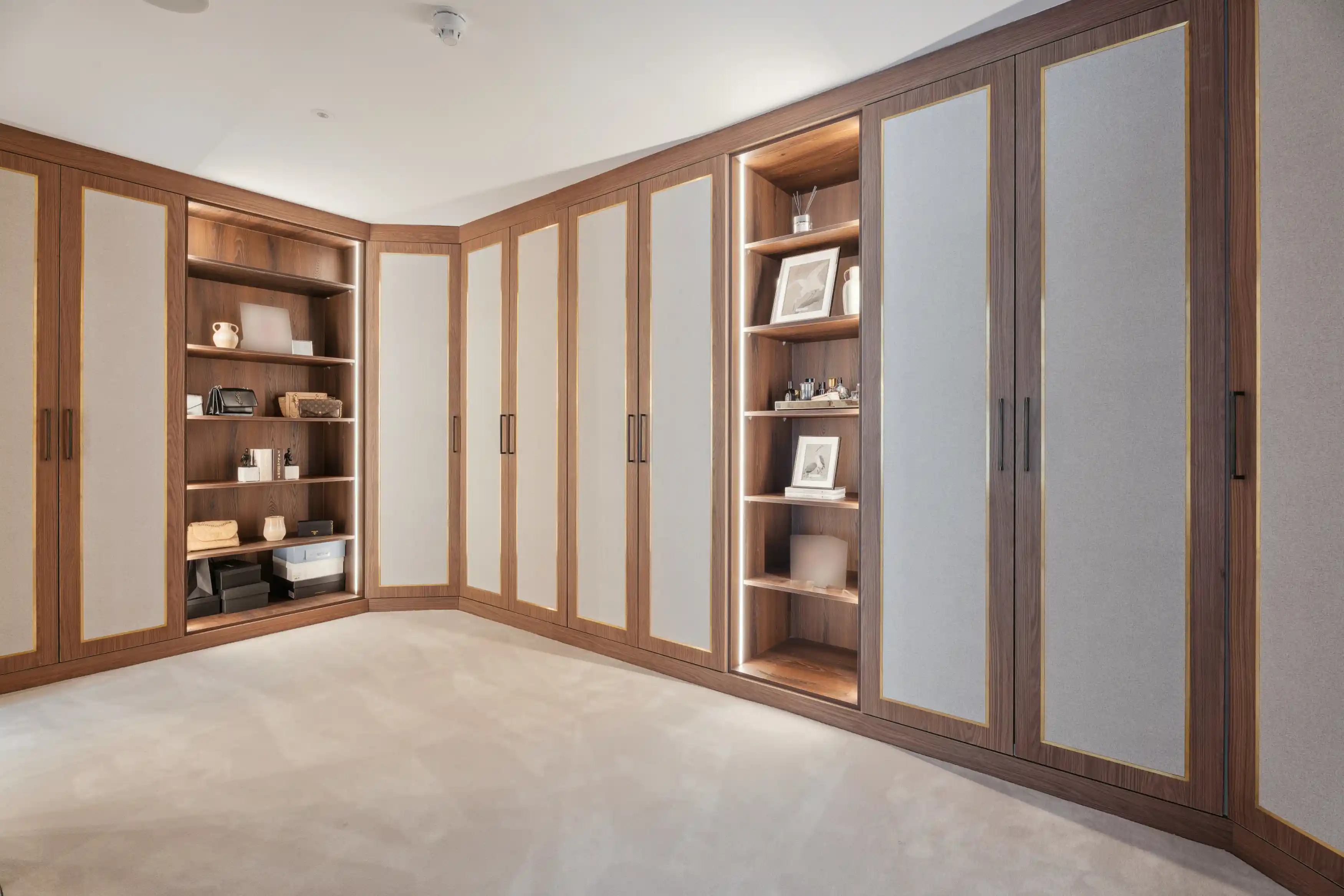 20 Hill Waye interior