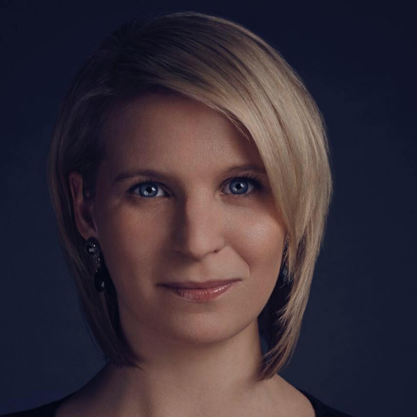 A headshot of Jen Lloyd