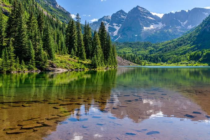 Locating Natural Resources from Subsurface Data