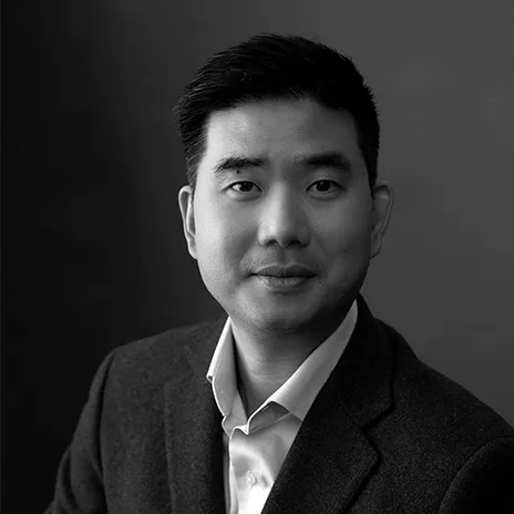 Benjamin Hur headshot