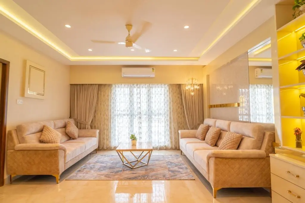 image of a historic courthouse