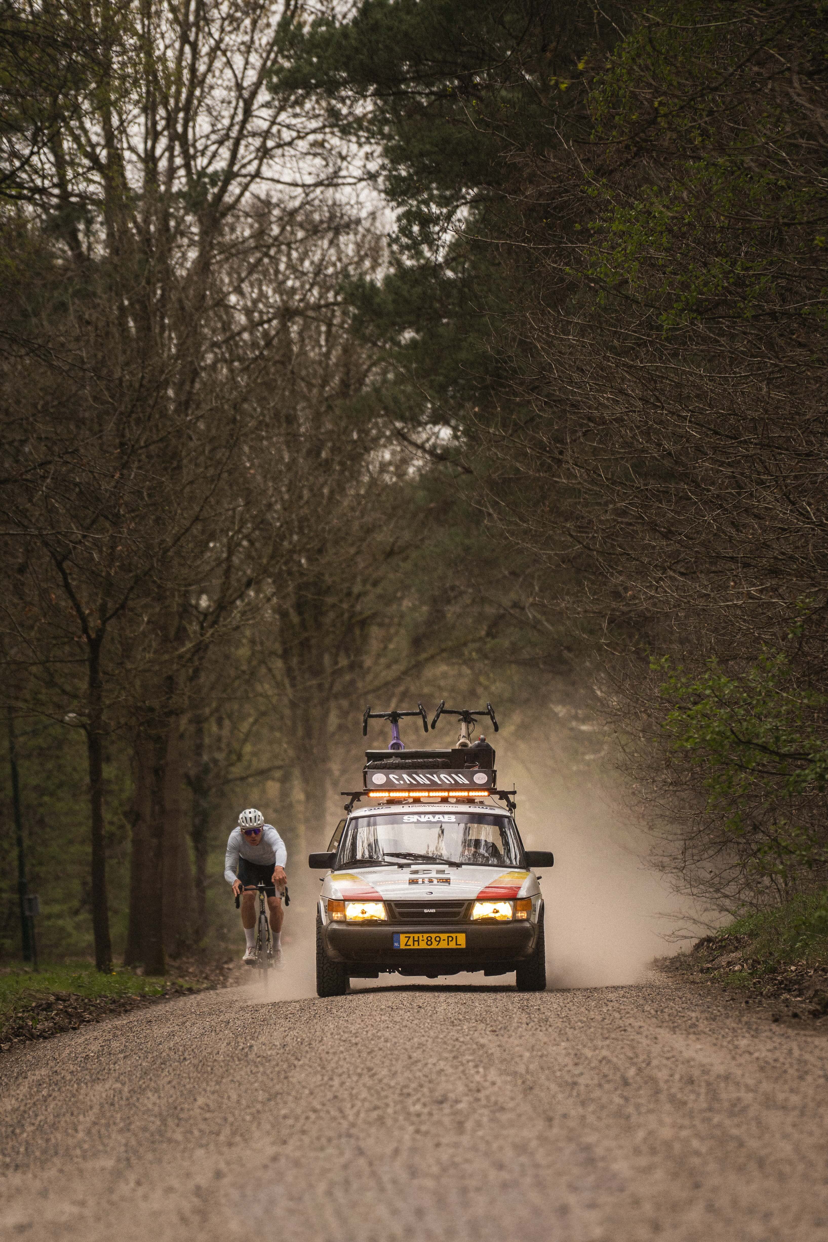 Team SNAAB - Saab 900 Classic Carbage Run avontuur | otherdings™