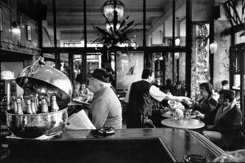 otherdings™ | Cafe Bar Odeon Zurich interior 1 | Merkidentiteit