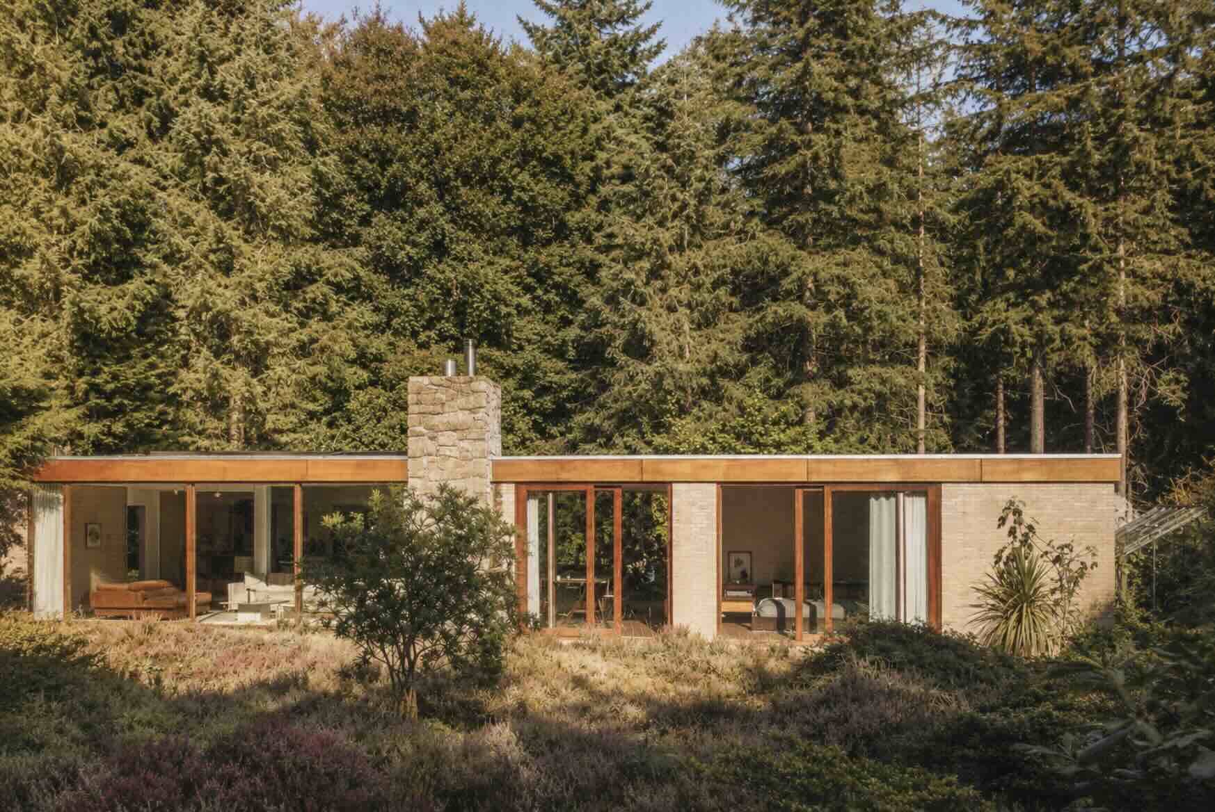 otherdings™ | Mid Century bungalow exterior building | Merkidentiteit & Design