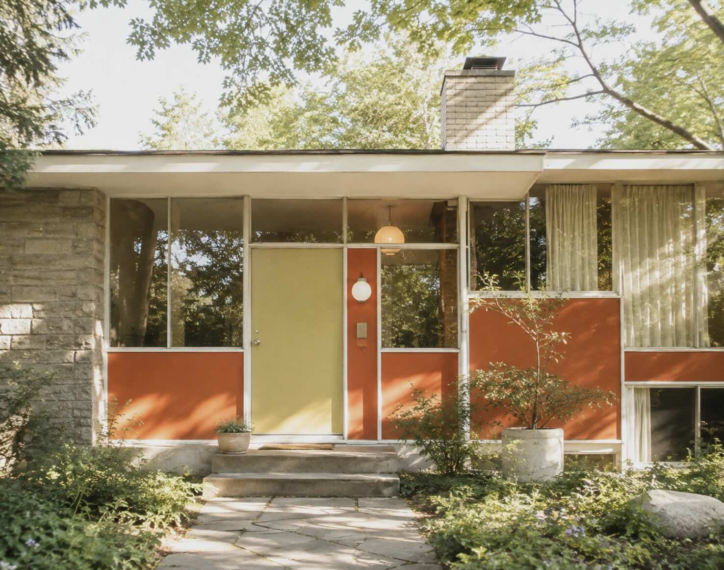 otherdings™ | Mid Century bungalow extrior | Merkidentiteit & Design