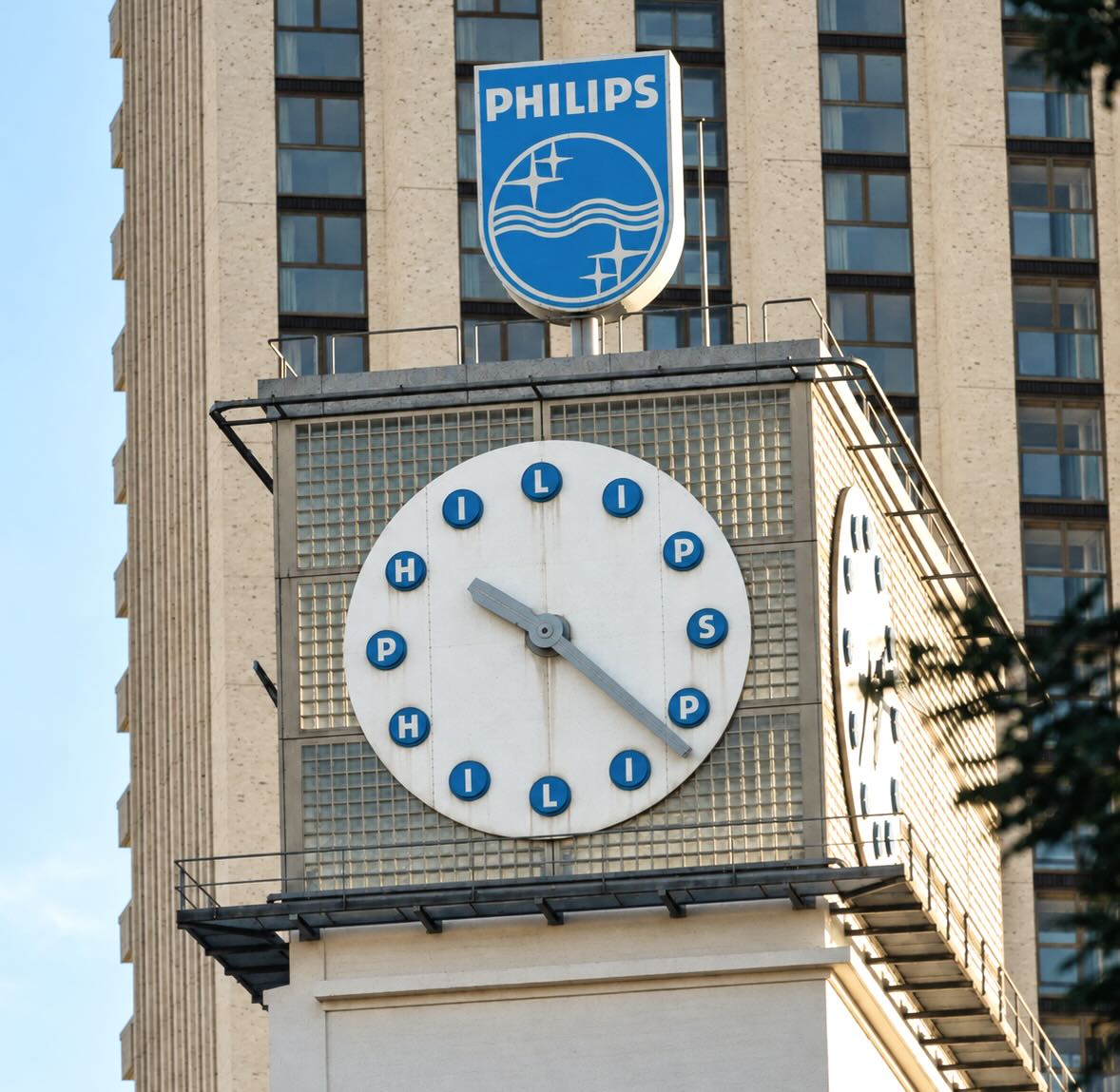 otherdings™ | Klokgebouw Eindhoven Philips logo | Design