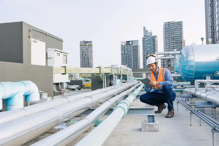 Industrial refrigeration piping in a Northstar Refrigeration installation