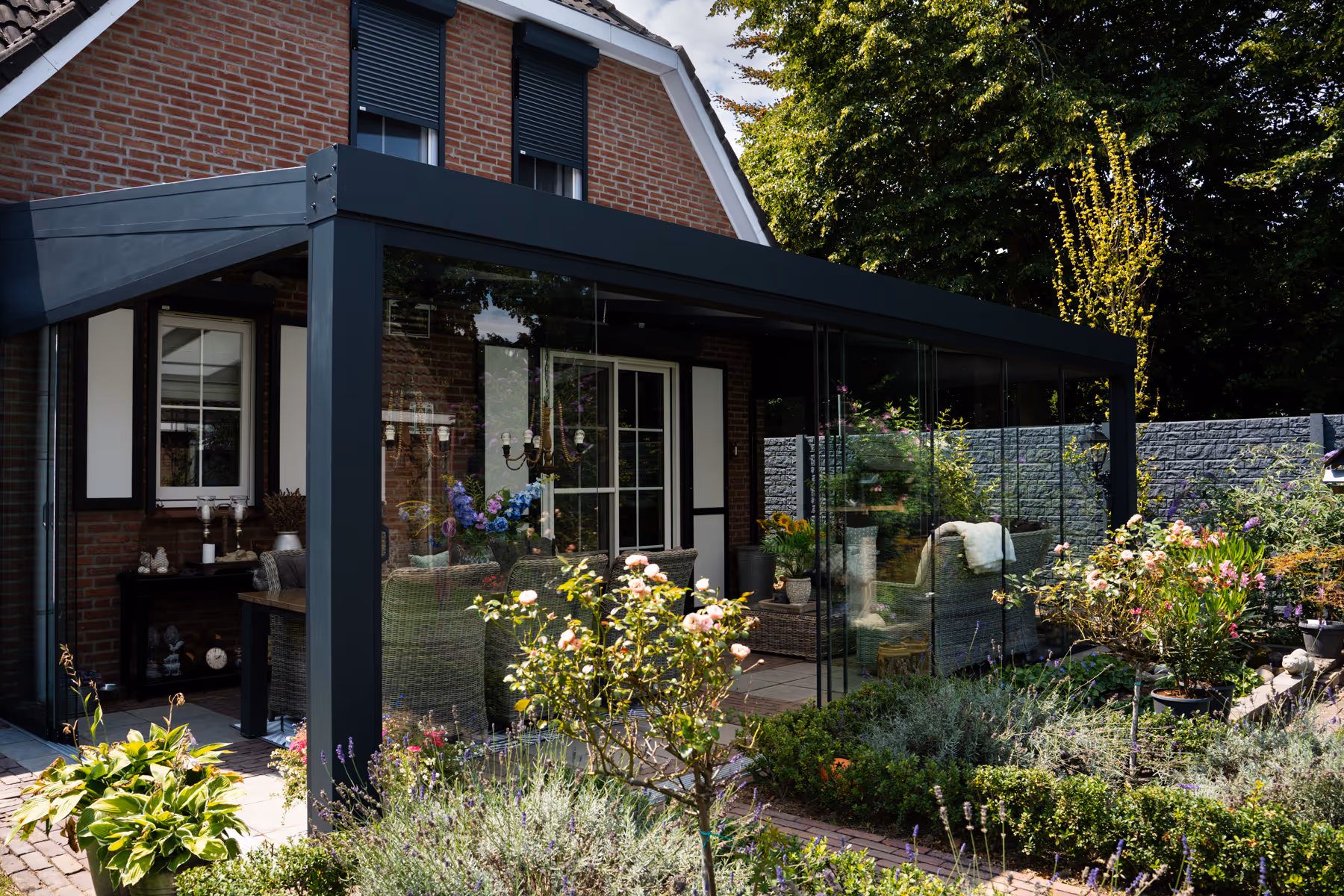 Veranda aan woonhuis