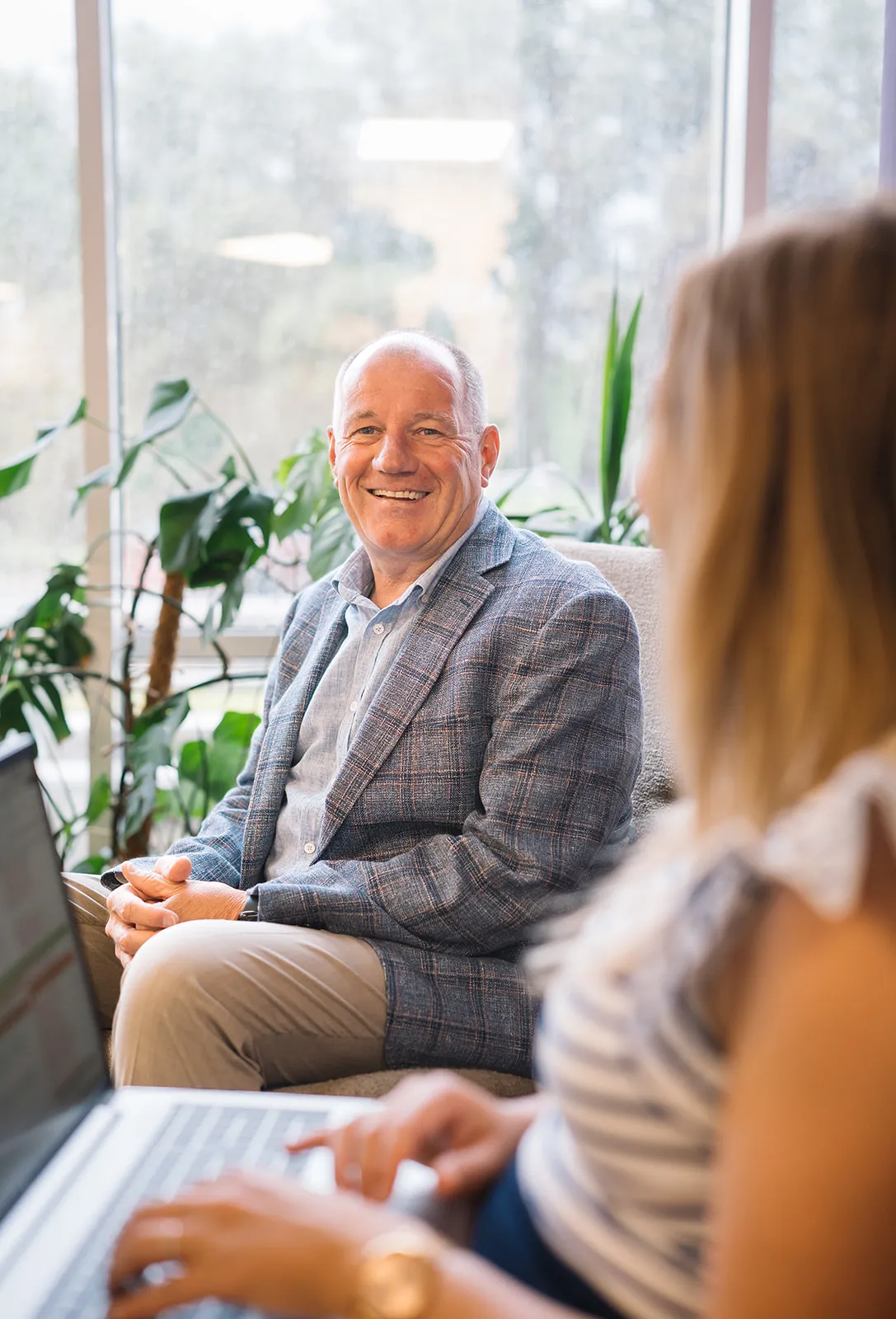 elmos employee smiling