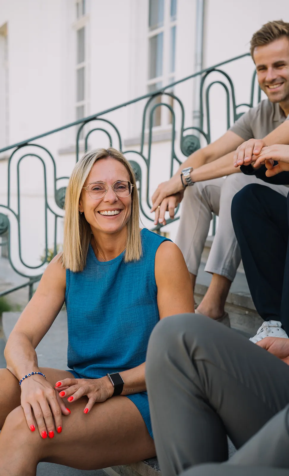 elmos employee smiling