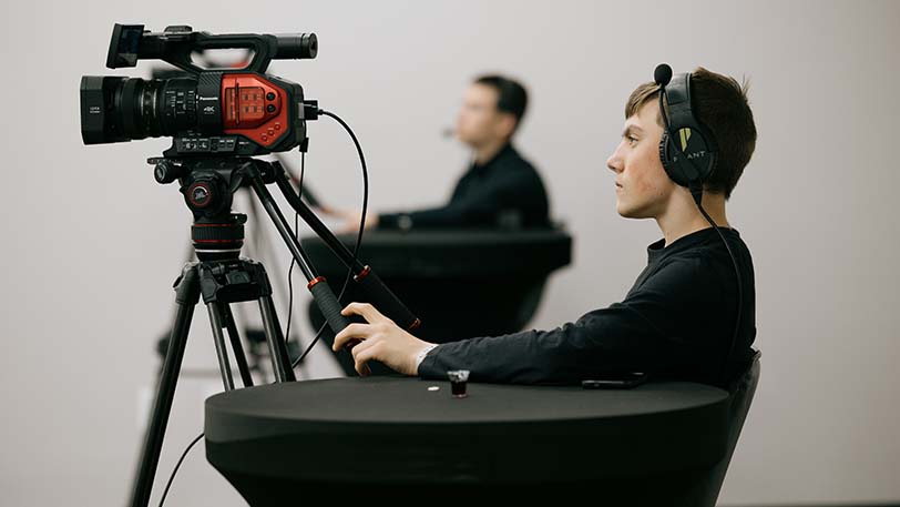 Cameraman recording session during KINEO lesson