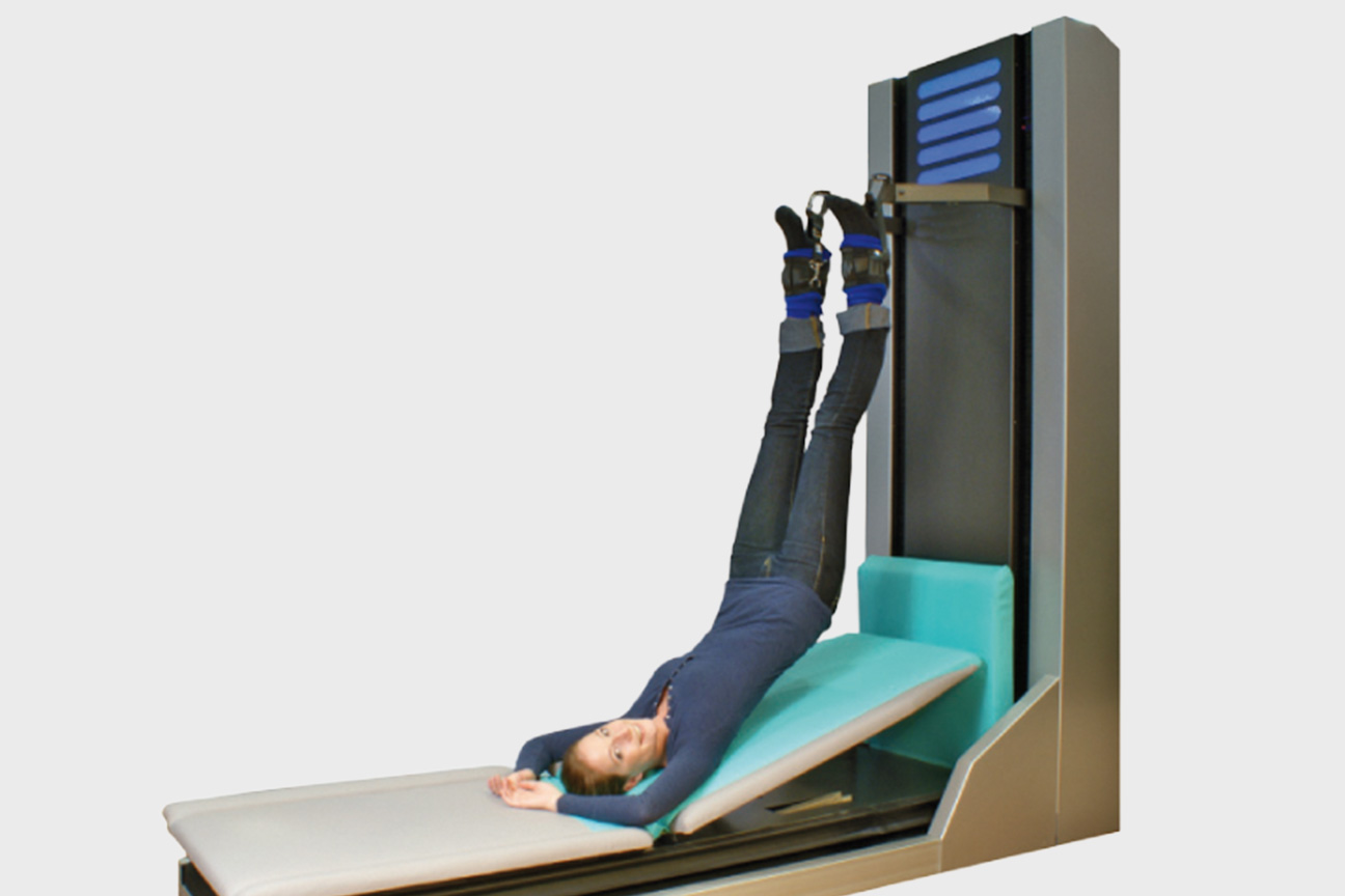 SwingMED-Therapie an einem medizinischen Trainingsgerät