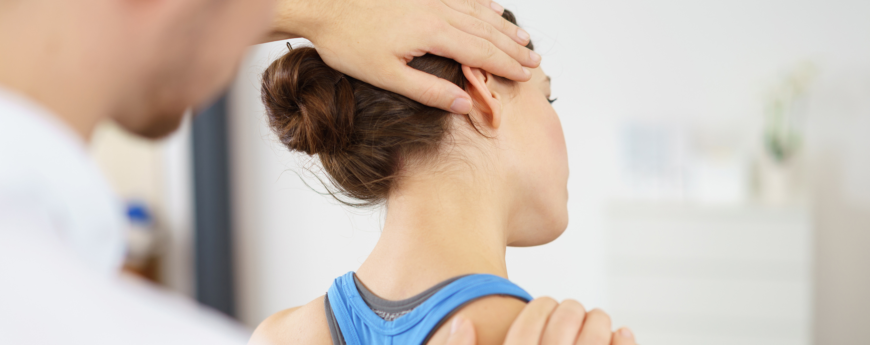 Physiotherapeutische Behandlung in der Physiotherapiepraxis Monolith