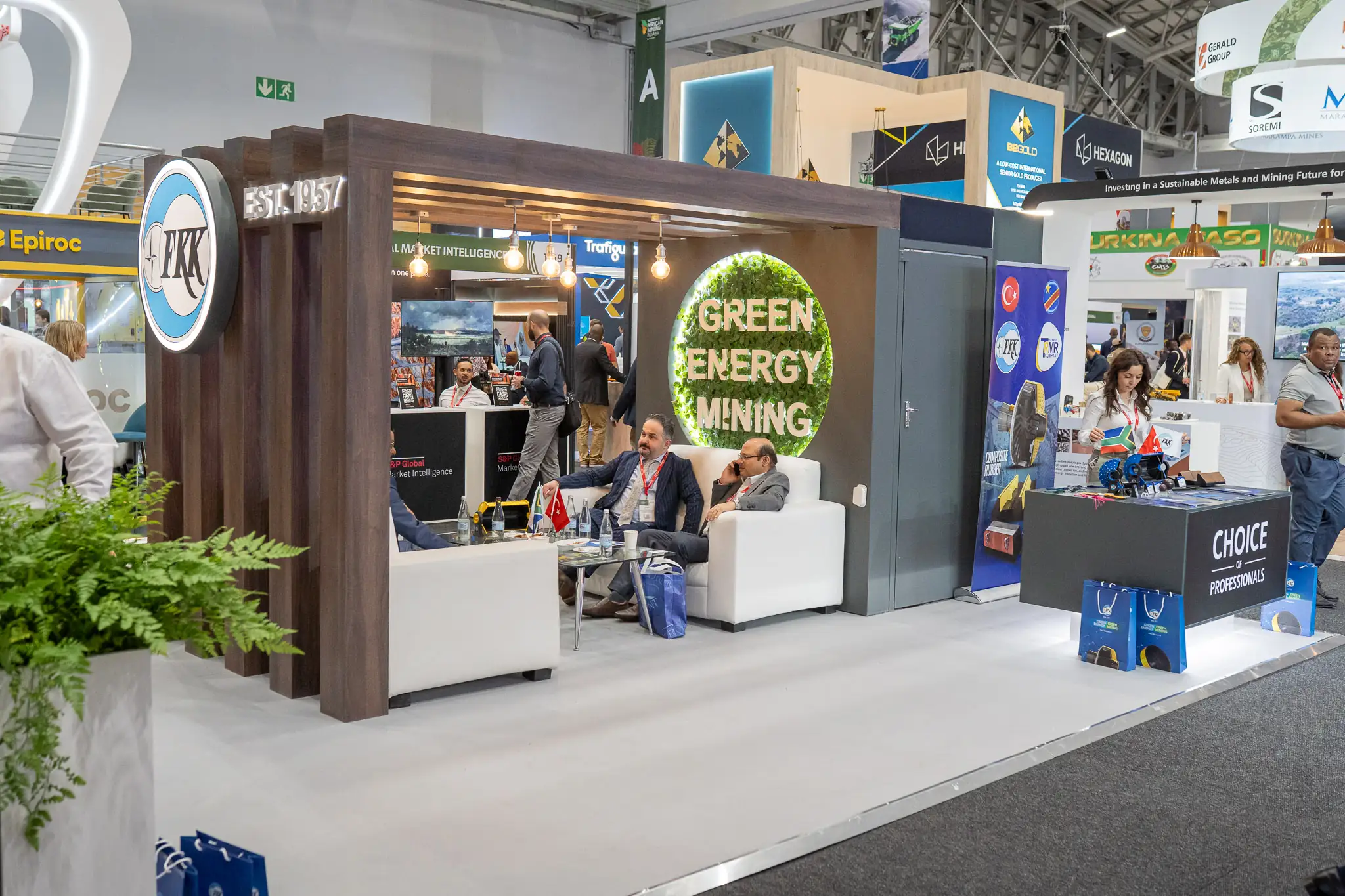 Wide exhibitor floor view at Mining Indaba CTICC — Mining Indaba photographer Cape Town