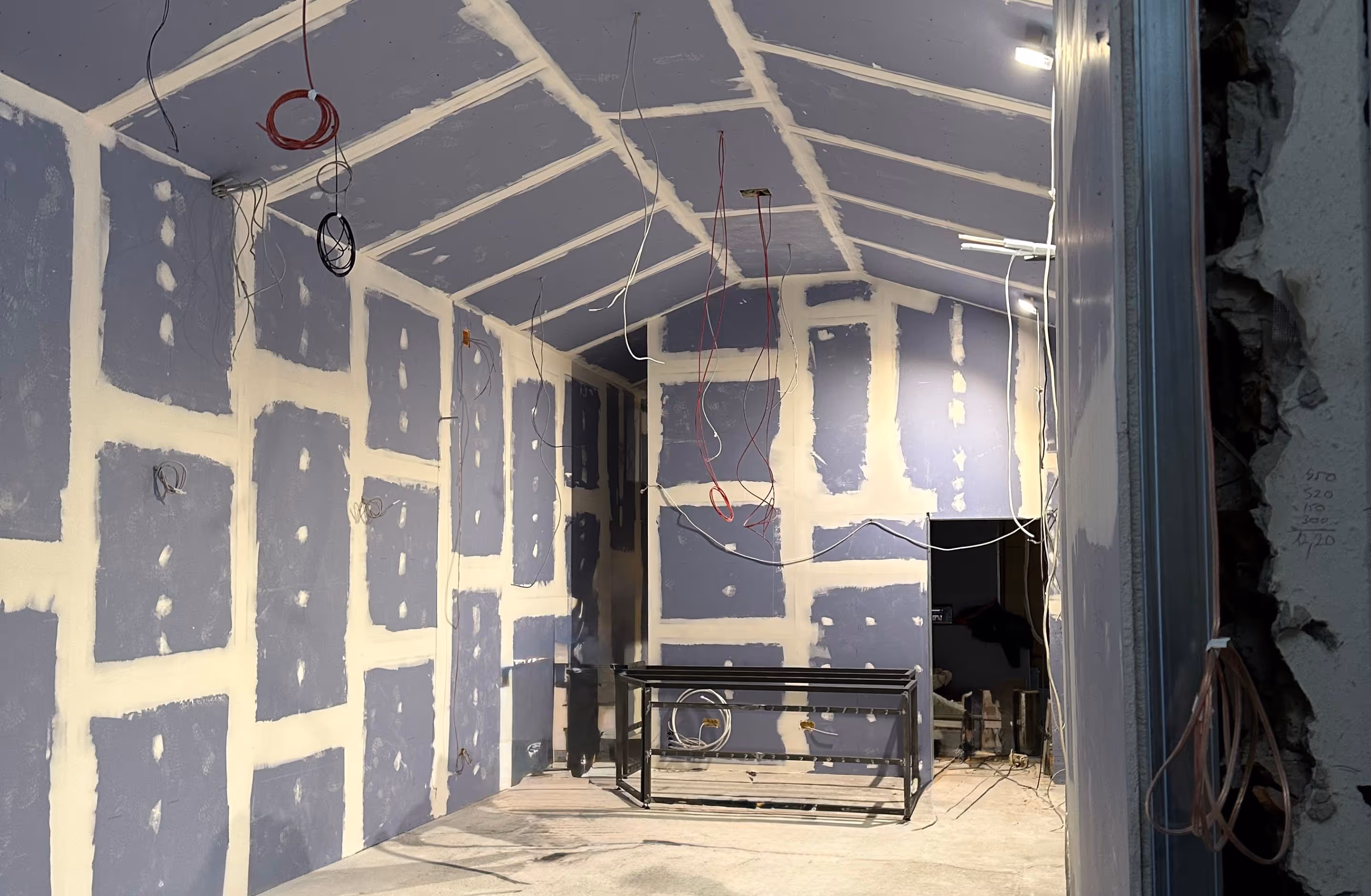 Glettelés és festés munkák