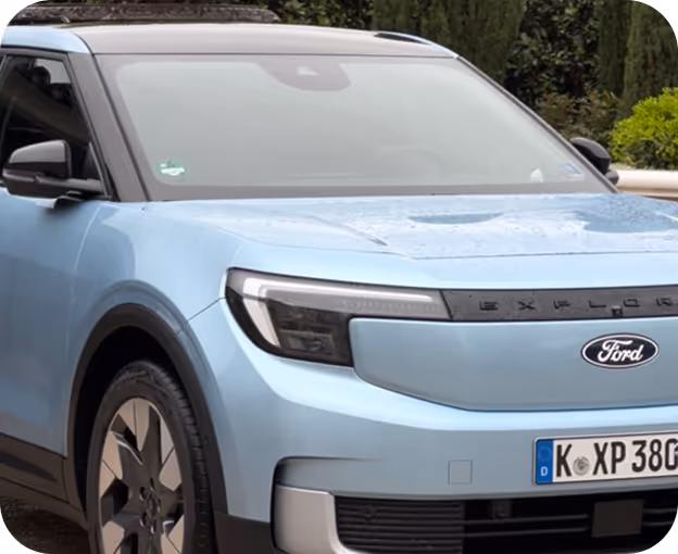 une voiture ford issue d'une campagne lyvoire
