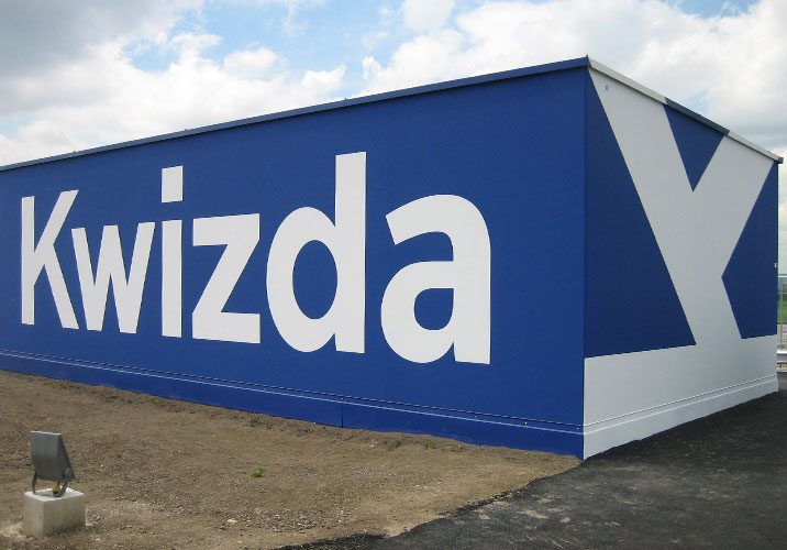 Beklebte Fassade von Kwizda