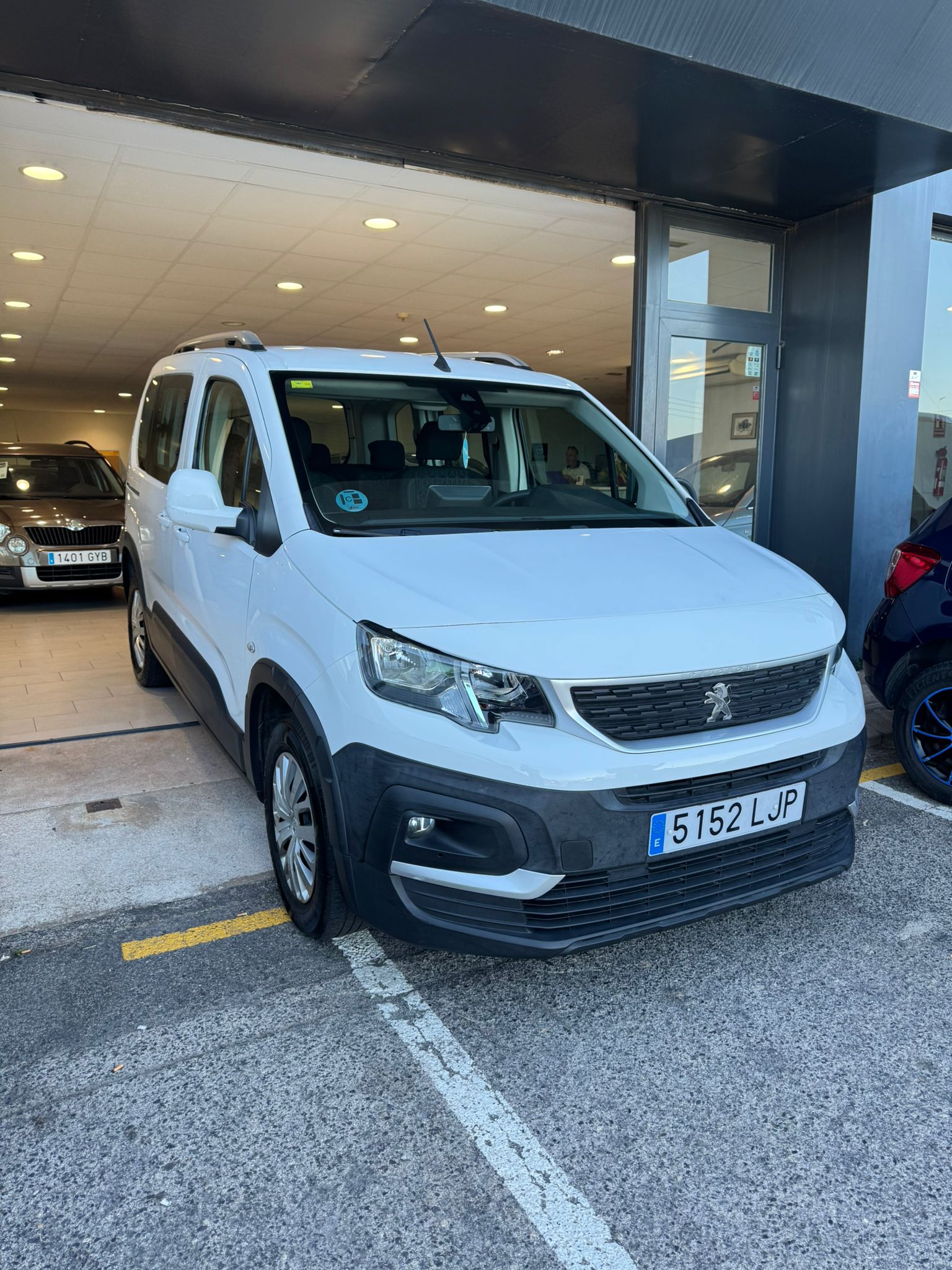 PEUGEOT Rifter Active Nav Standard BlueHDi 73kW