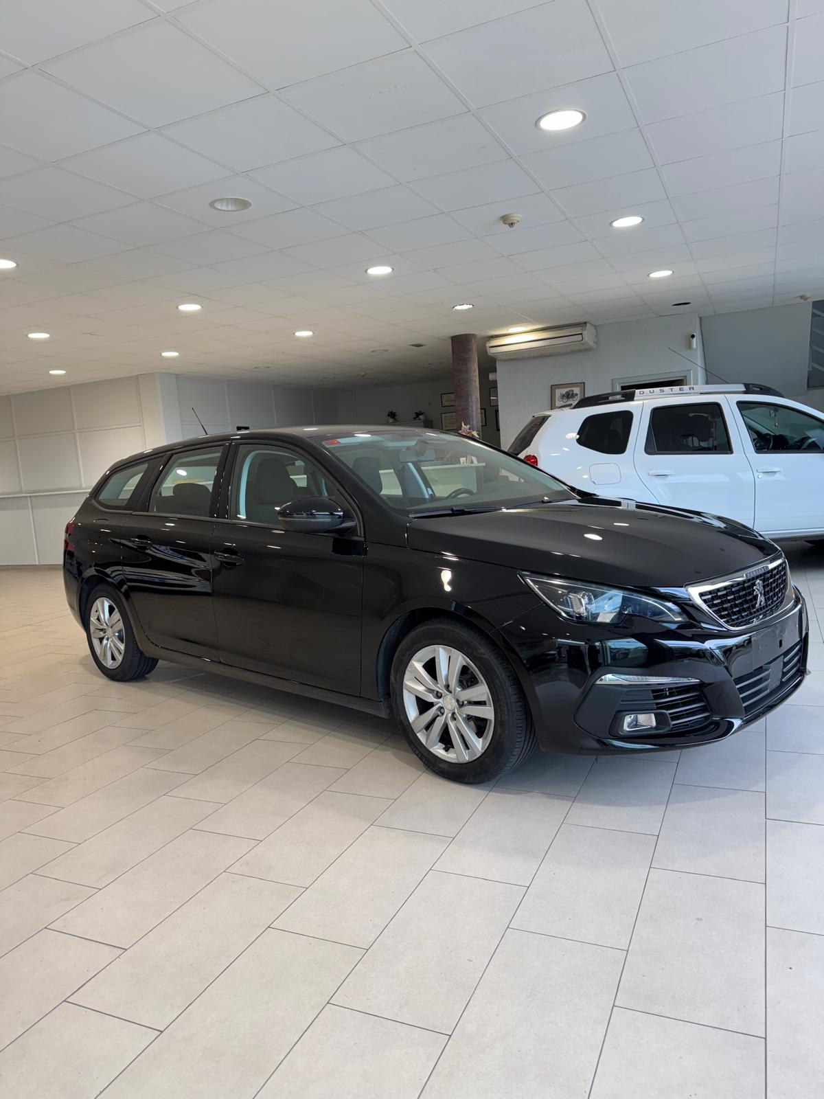 PEUGEOT 308 SE Active BlueHDi 130 SS