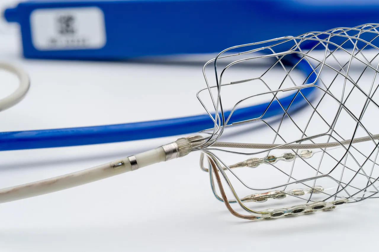 A volume sensor in a laboratory.