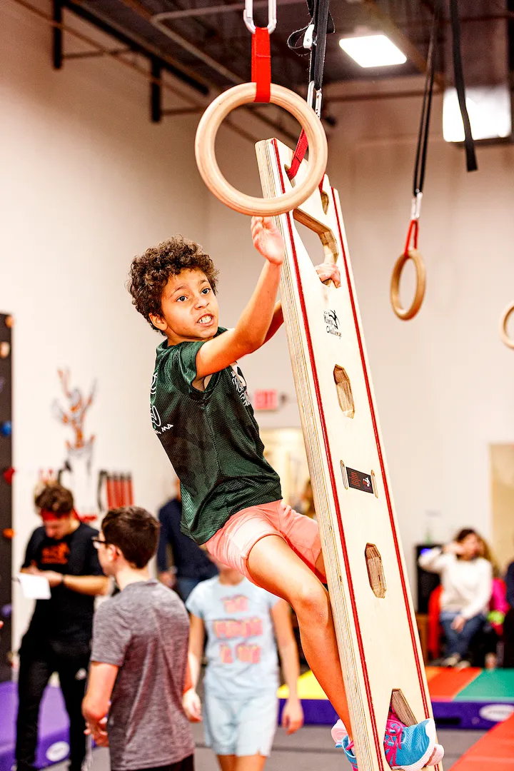 strong kids - ninja obstacles