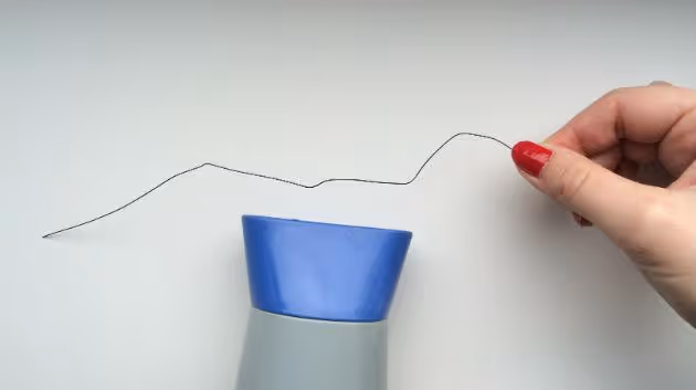 Co dokážou průsvitné tobolky z niklu či drát s tvarovou pamětí?