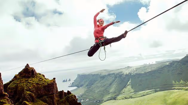 Česká slackline scéna má širokou základnu i světové špičky. Proč, jak a na čem balancují?