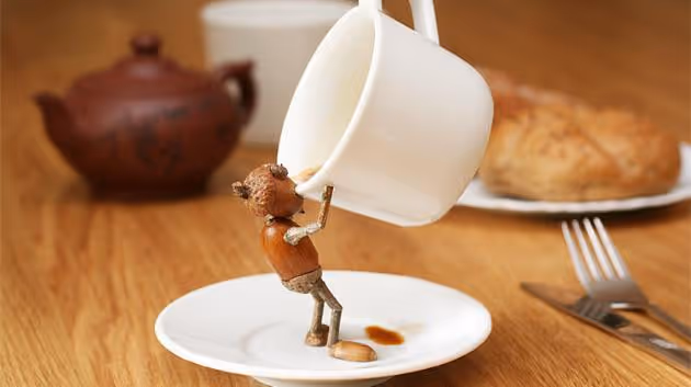 Až opadá listí z dubu – žaludové postavičky z Klánovic baví internet