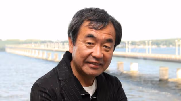 Kengo Kuma vyprodal Betlémskou kapli. Představí tam svou cestu za obnovením tradic japonské architektury