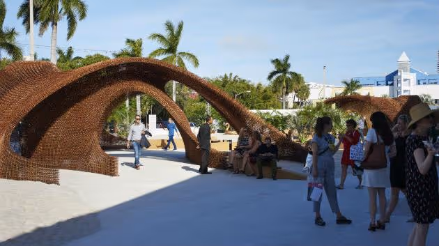Tištěná architektura podle SHoP. V Miami mají pavilon z bambusu a bioplastu