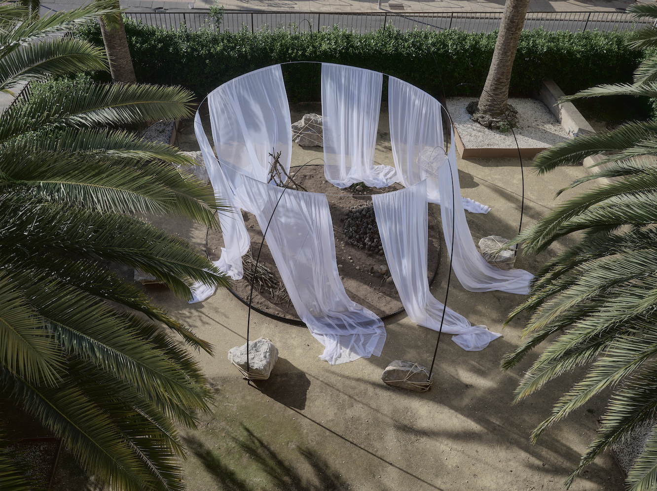 Svobodná hra, udržitelné materiály a kreativní přístup: rozhovor s Klárou Koldovou a Edou Herrmannem ze studia Nami nami