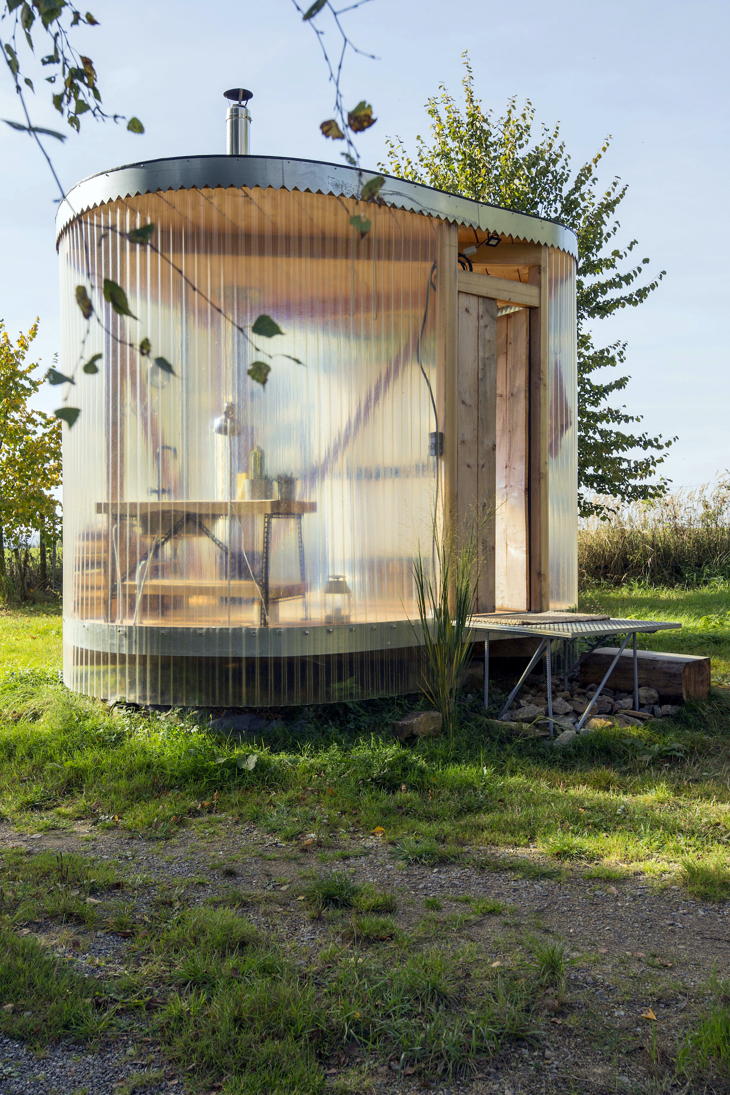 Cirkulární architektura uprostřed Vysočiny. Majitelé značky Braasi budují vlastní osadu z přírodních materiálů