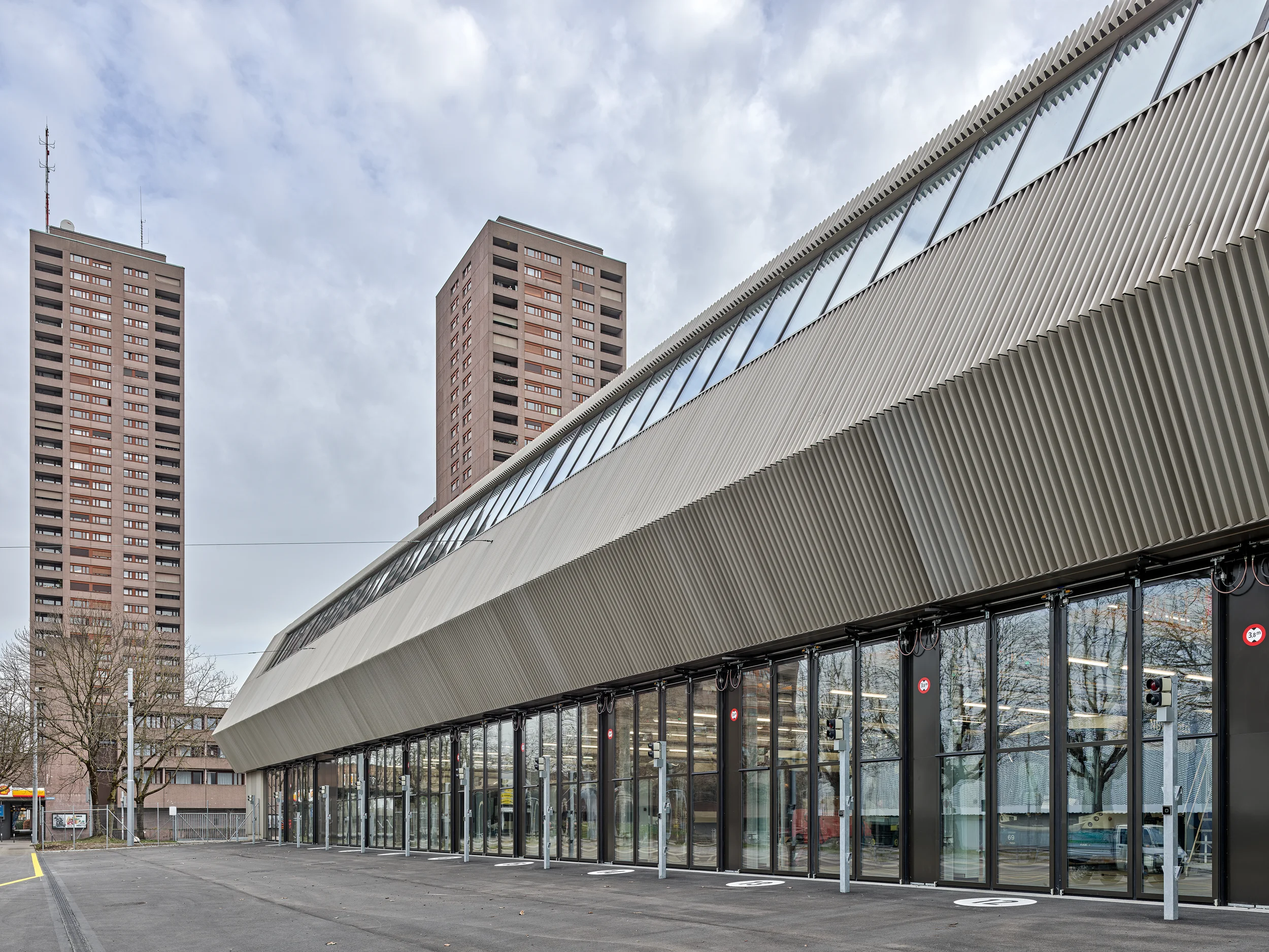 Curych: Bydlení bez hranic Jak propojit bydlení, komunitu a infrastrukturu?