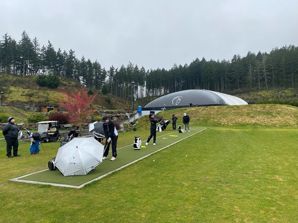 In the competitive world of golf, young athletes often struggle with being too hard on themselves. Team Manitoba's coaches are focusing on the importance of reflection and acceptance to help players improve both their game and mindset.