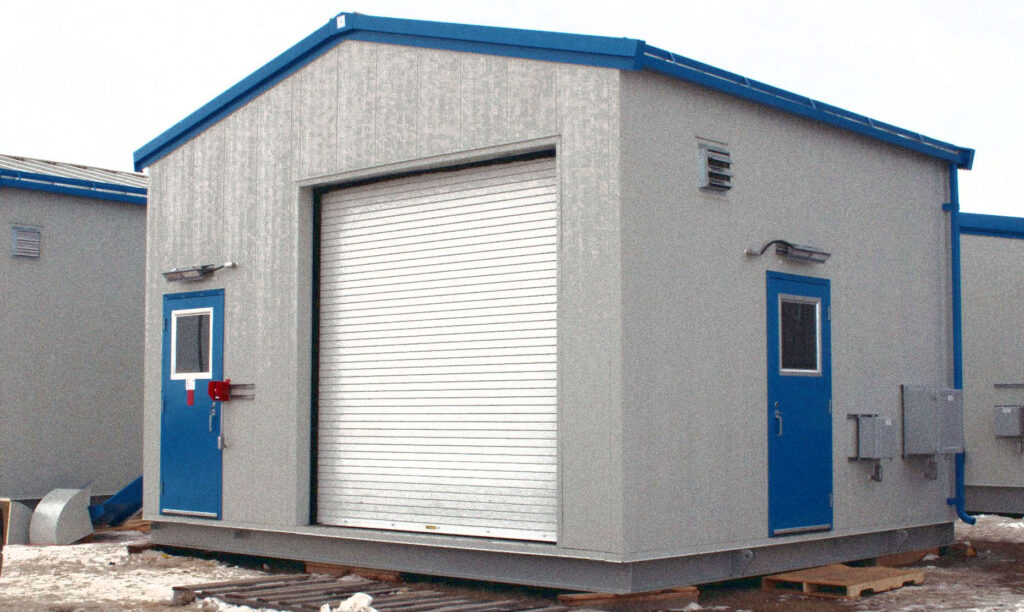 Oilfield steel building roll-up door