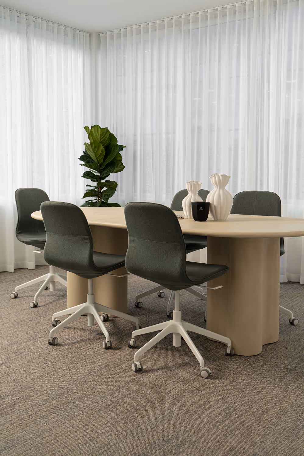 Board room with 6 chairs & soft lighting