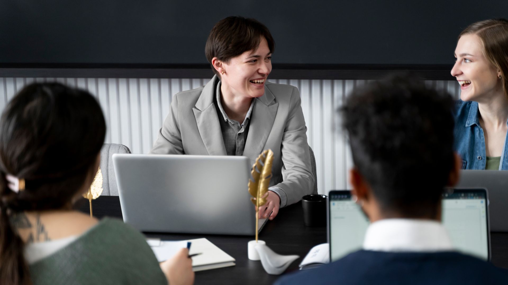 How to Choose the Right Leadership & Management Course