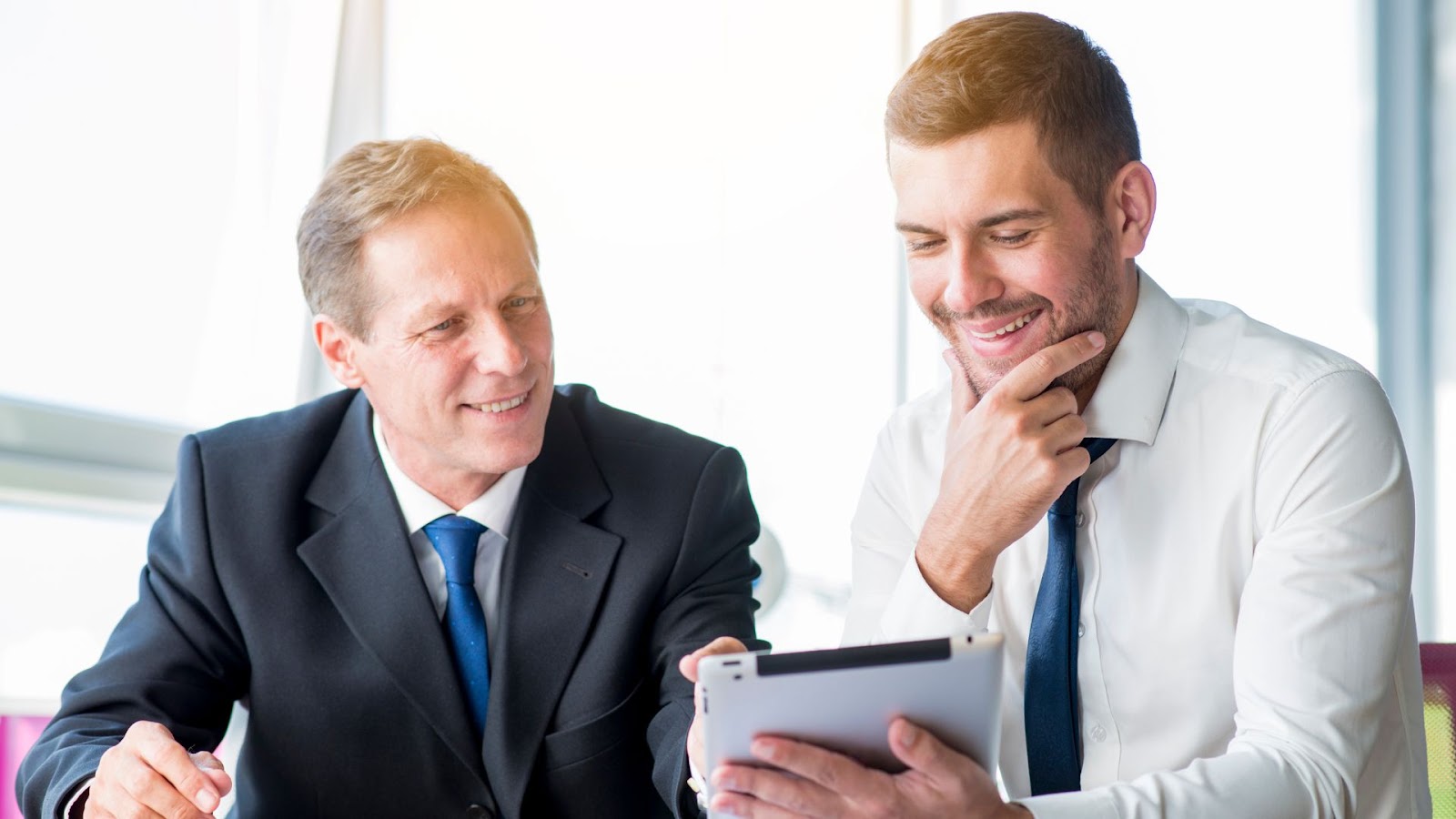 Assisting Financial Education with Data-Driven Tools