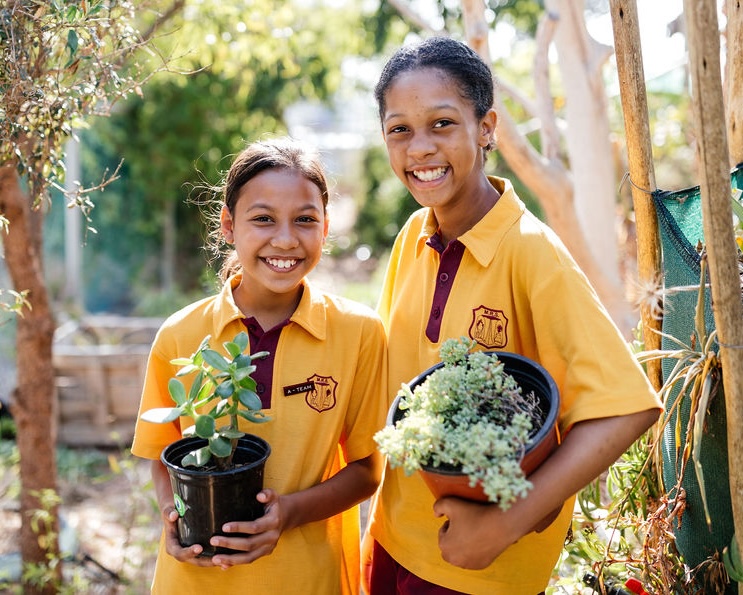 School girls planting fynbos in cape town