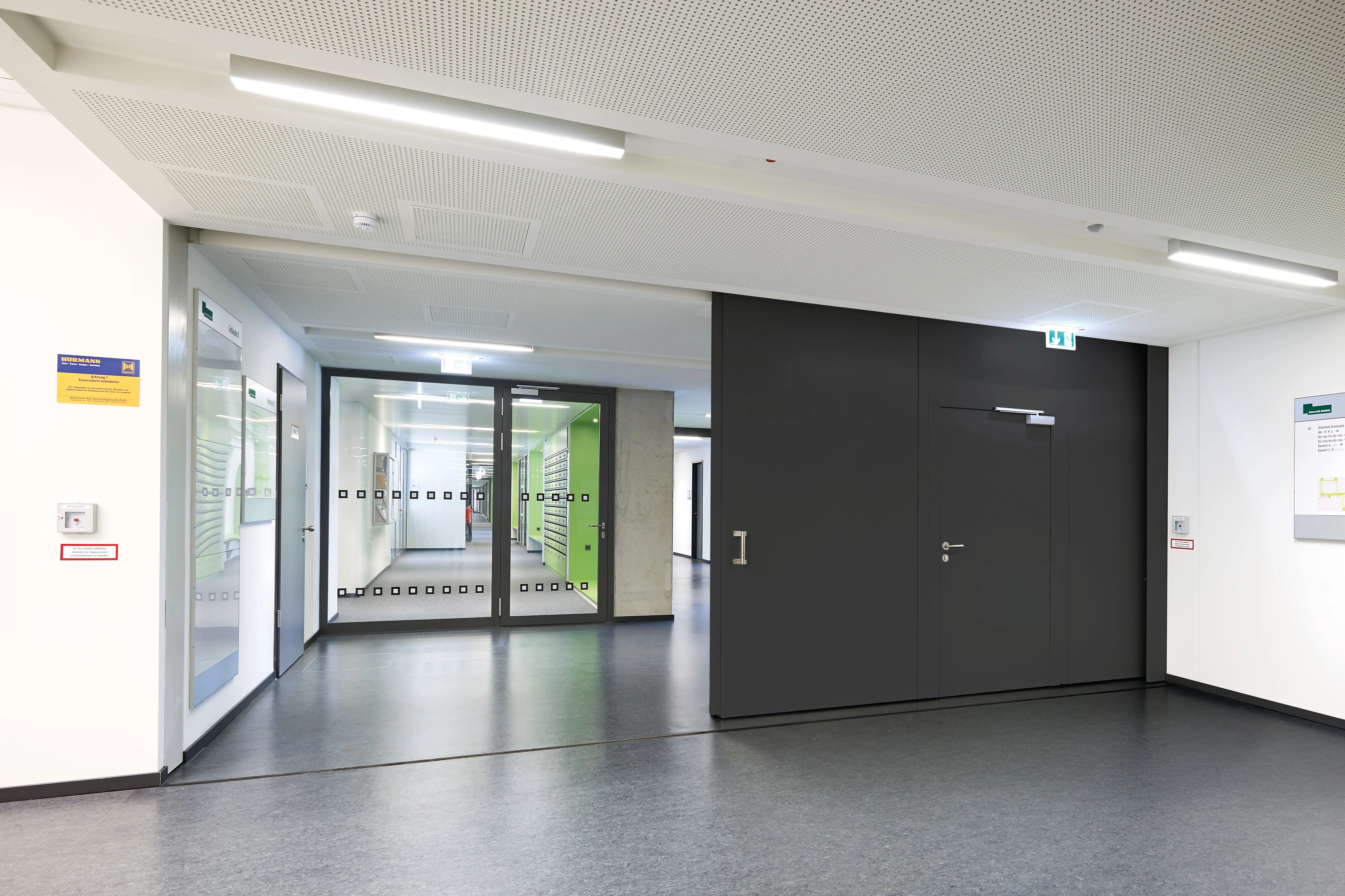 Feuerschutz-Schiebetor Foto