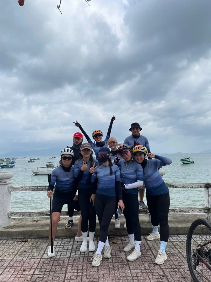 Club V bike tour