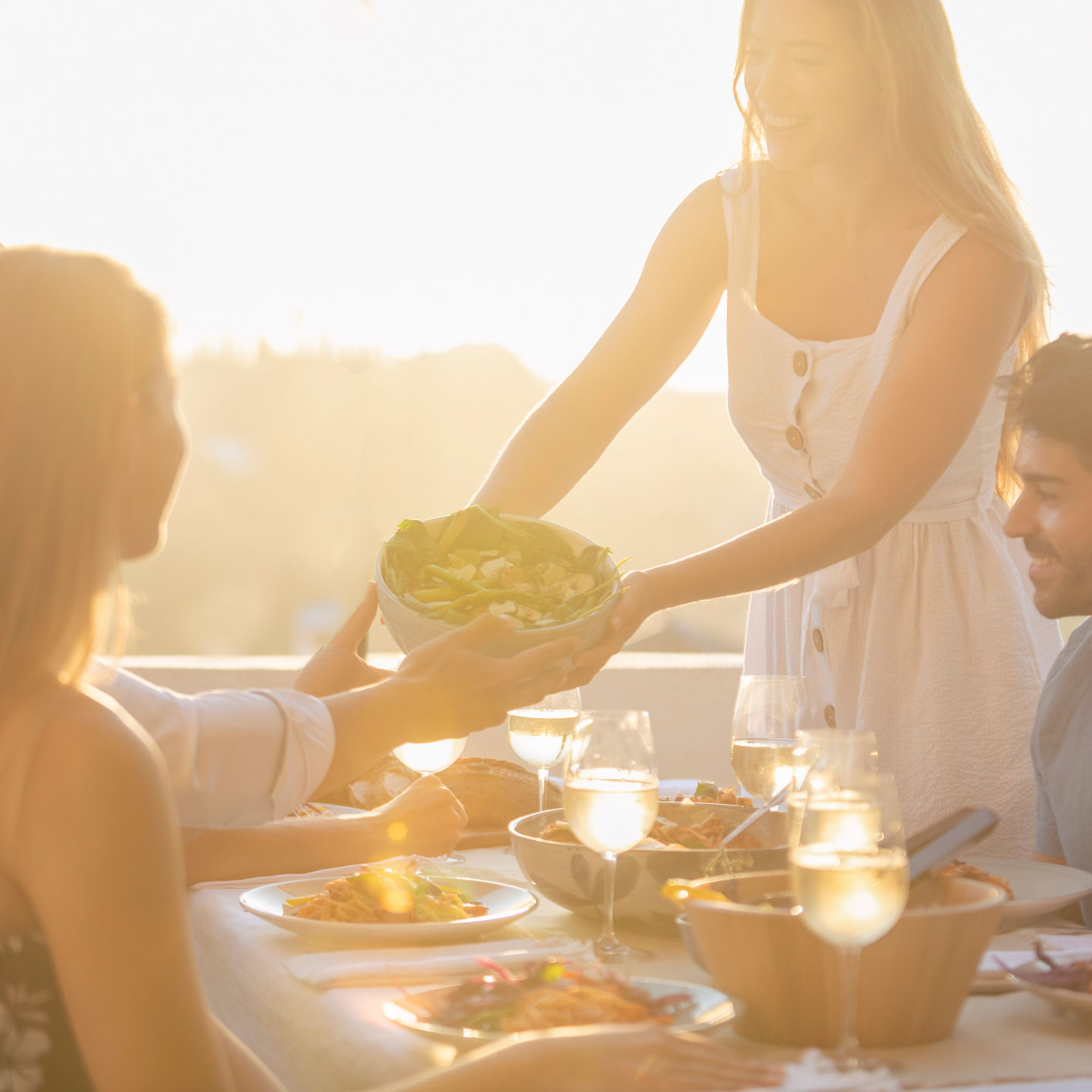 Stor felles takterasse, med pamorama utsikt mot fjorden.