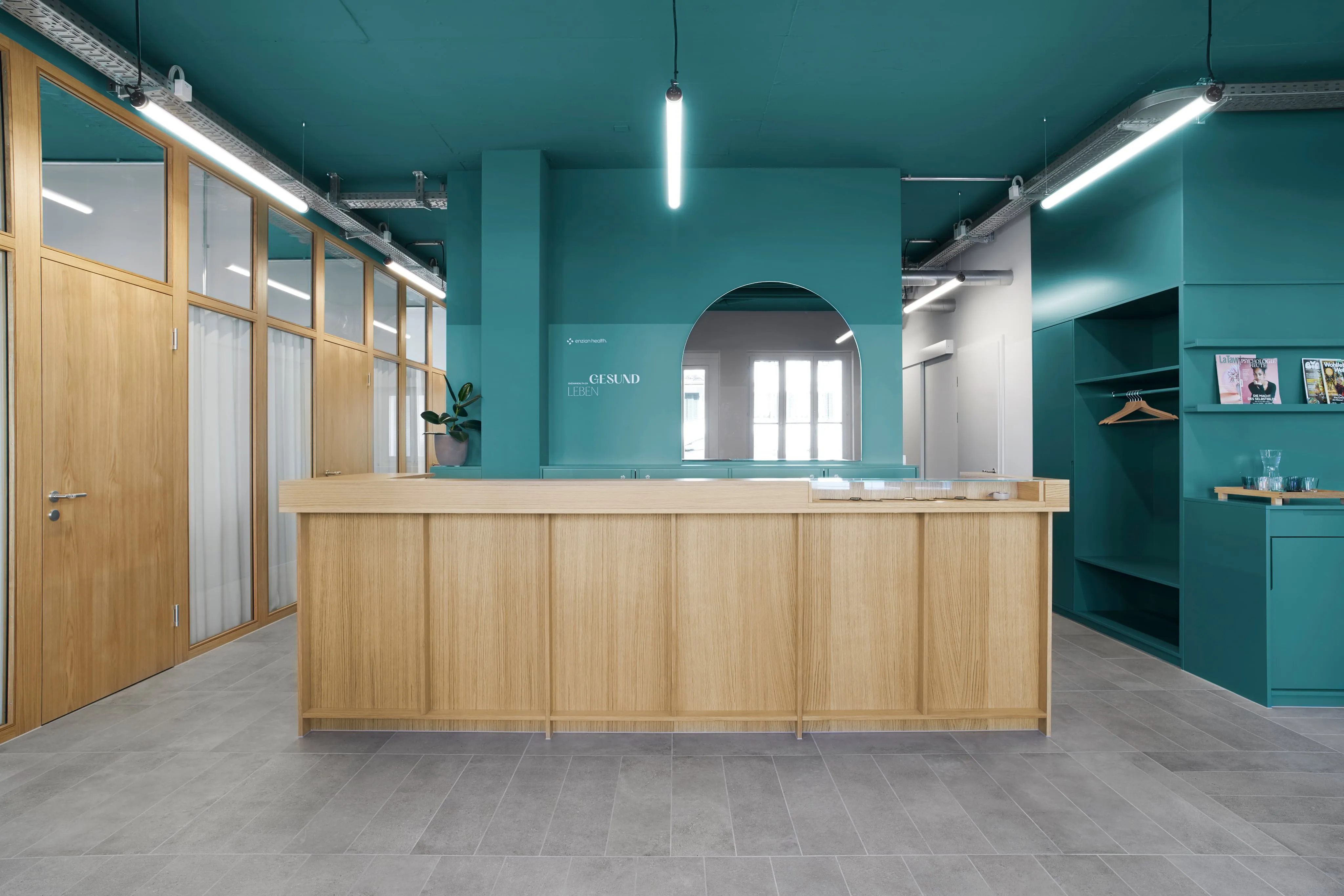 Empfang Enzian Health Gesundheitszentrum und Arztpraxis