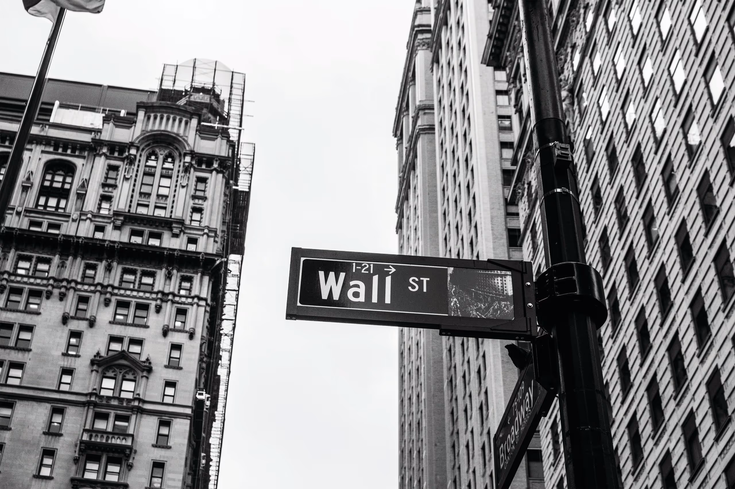 wall street sign logo